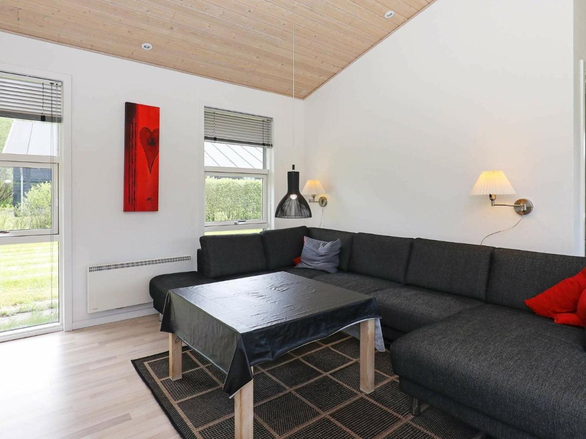 8 Person Holiday Home In Hals Eksteriør billede