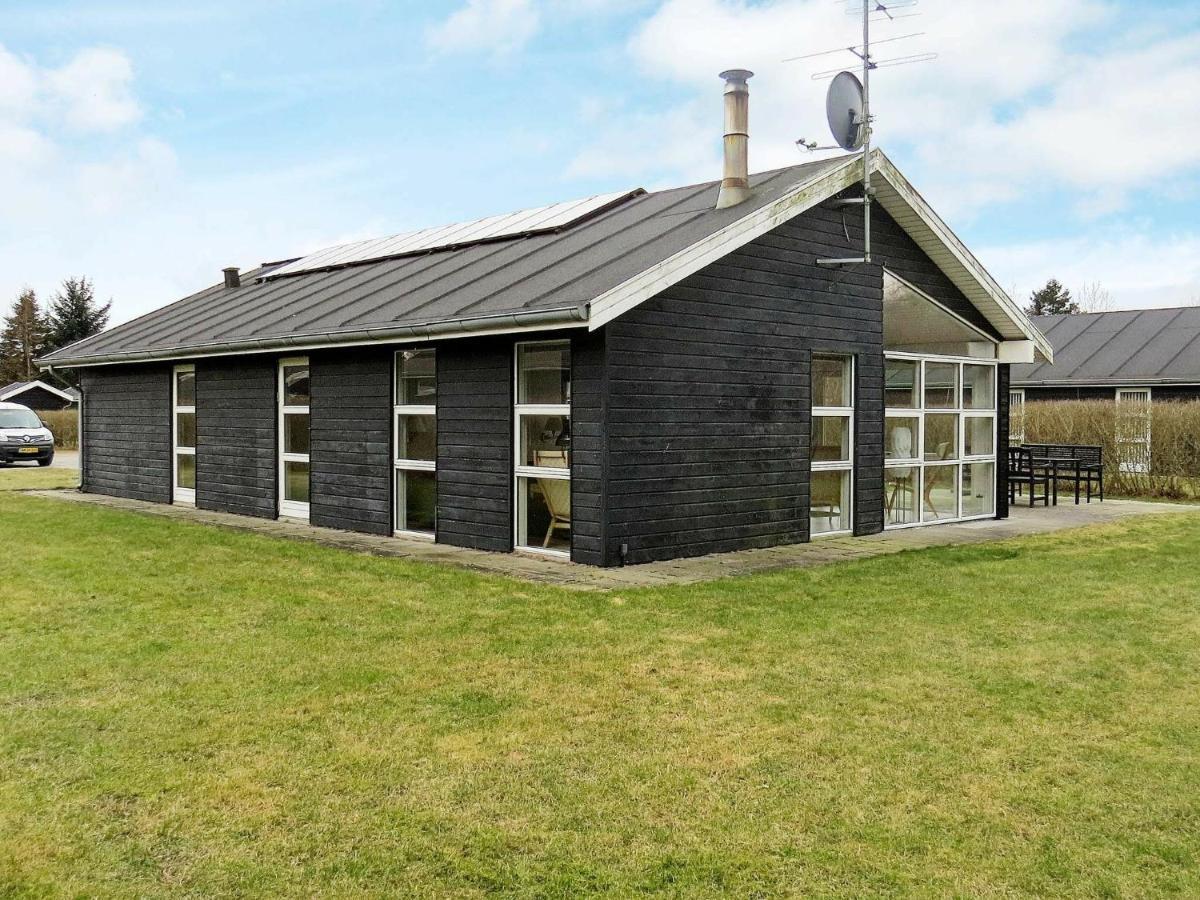8 Person Holiday Home In Hals Eksteriør billede
