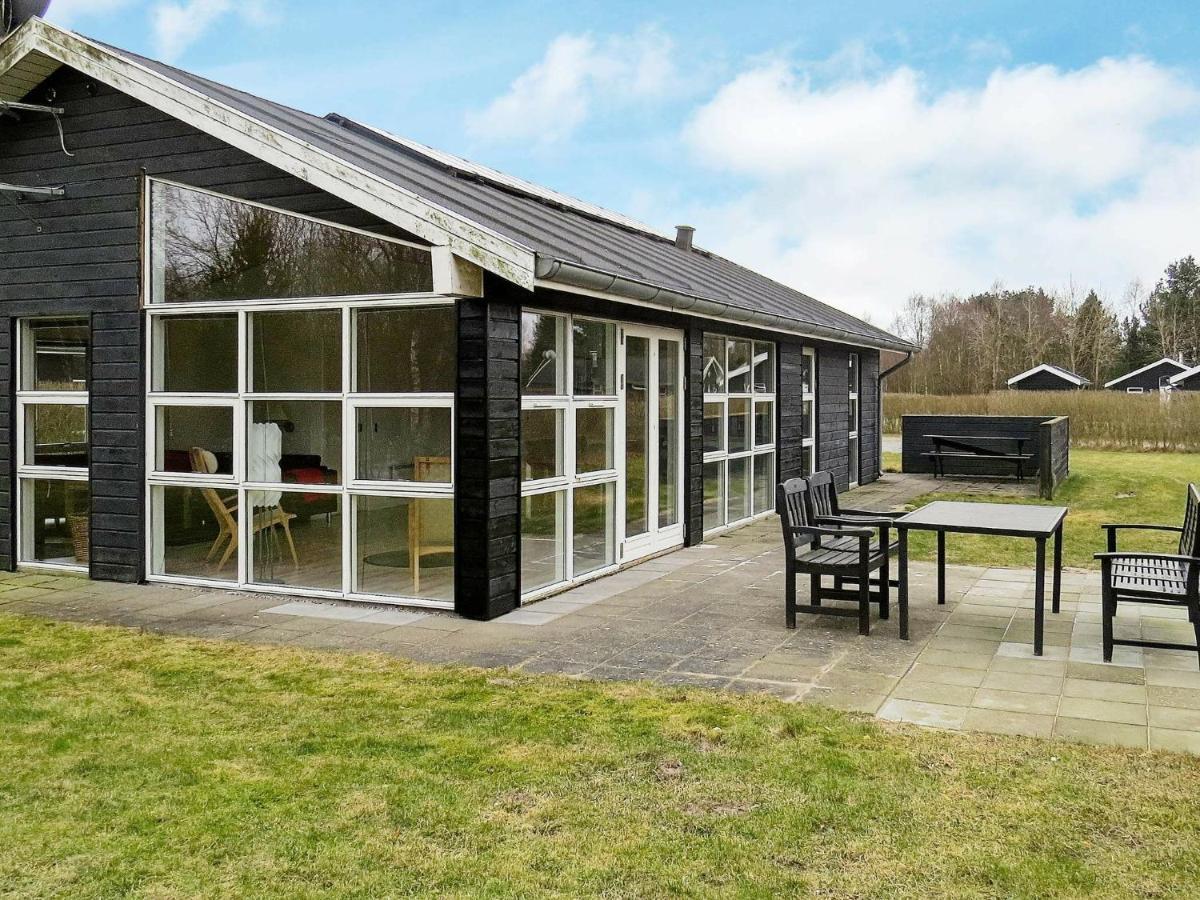 8 Person Holiday Home In Hals Eksteriør billede