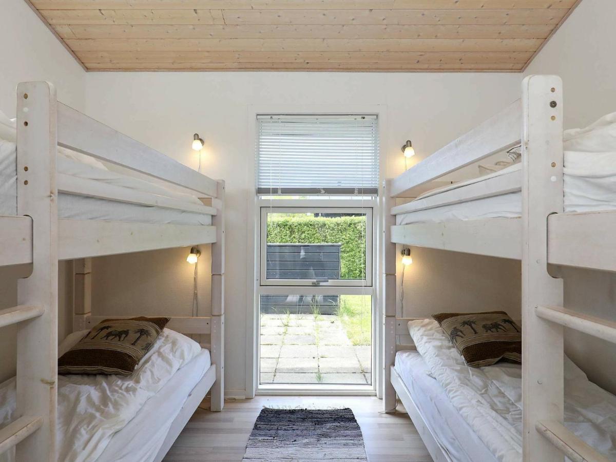 8 Person Holiday Home In Hals Eksteriør billede